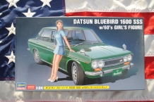 images/productimages/small/datsun-bluebird-1600-ss-with-60-s-girl-figure-hasegawa-sp477-52277-doos.jpg