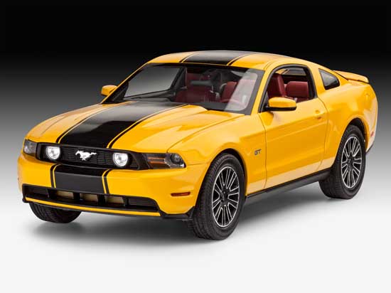 Revell 07046 2010 FORD MUSTANG GT