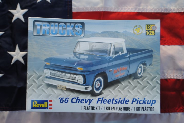 Revell 85-7225 '66 Chevy Fleetside Pickup