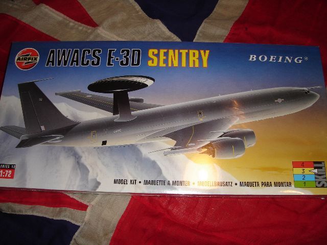 Maquette avion : Boeing E-3 A/C Awacs - Heller - Rue des Maquettes Maquette avion : Boeing E-3 A/C Awacs - Heller - Rue des Maquettes