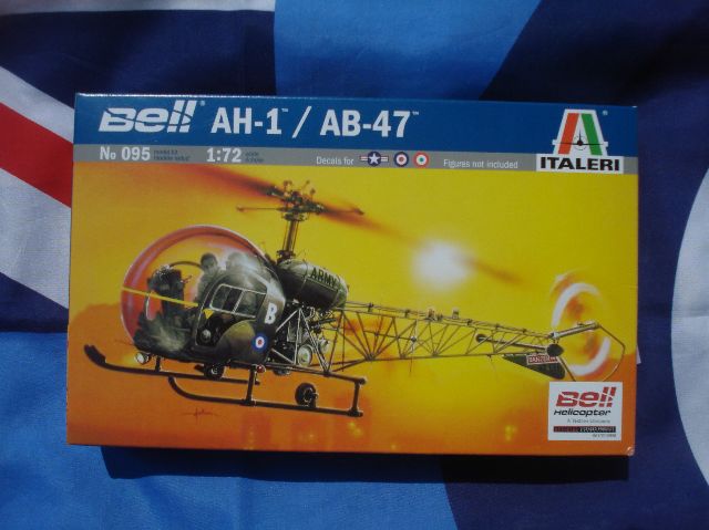 ITALERI AH.1/AB-47 Helicopter 1:72 Aircraft Model Kit 095 