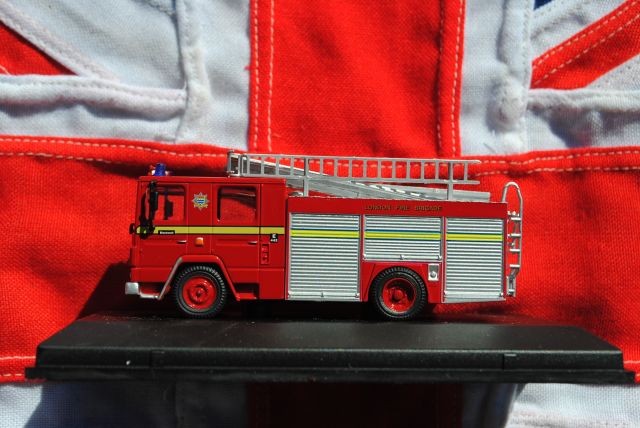 Fire Brigade Models 1:43 Mercedes-Benz Sprinter Escocés Ambulancia