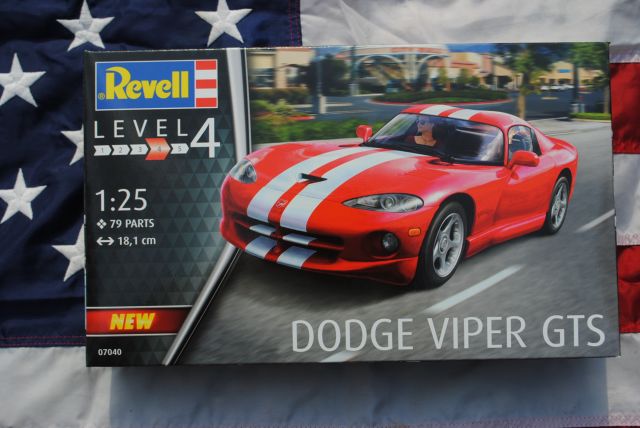 Revell 07040 DODGE VIPER GTS