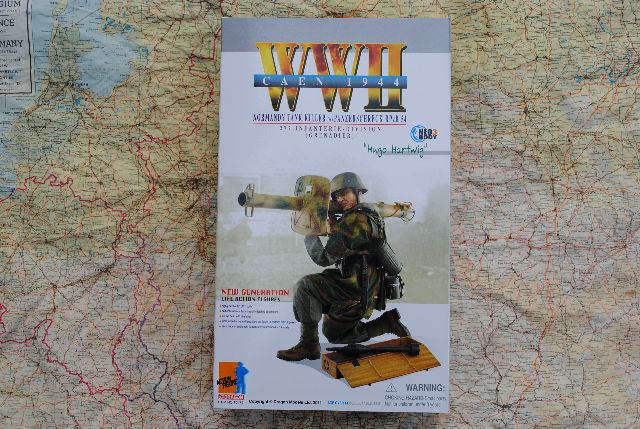 Figurine 1/6 Dragon – Hugo Hartwig, 272.Inf.Div., Panzerschreck 54, Normandie (WWII)