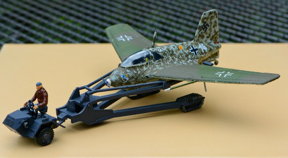 Heller Messerschmitt Me 163 Komet With Tractor Unopened Grootste Modelbouwwinkel Van Europa