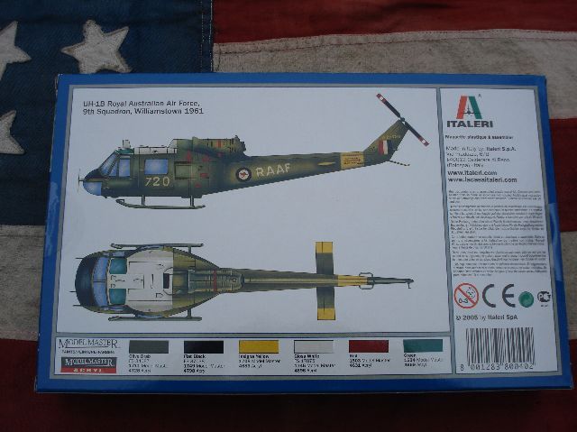 Italeri 040 UH-1B 