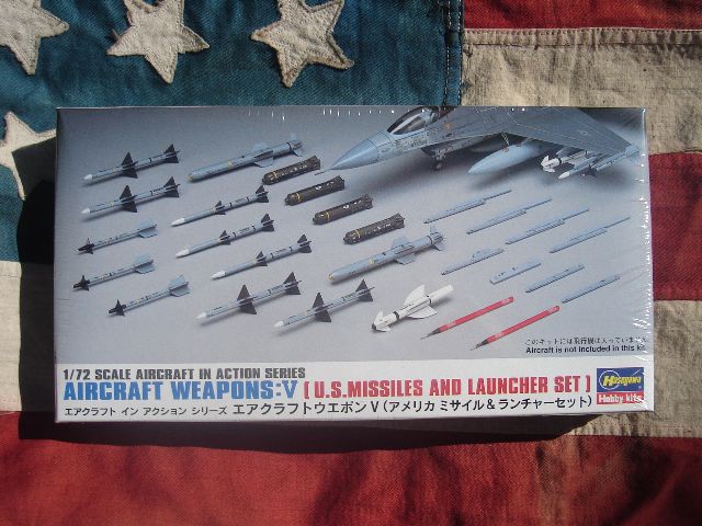 Hasegawa 1/72 AIRCRAFT WEAPONS VI : U.S. SMART BOMBS Plastic Model Hasegawa 1/72 AIRCRAFT WEAPONS VI : U.S. SMART BOMBS Plastic Model