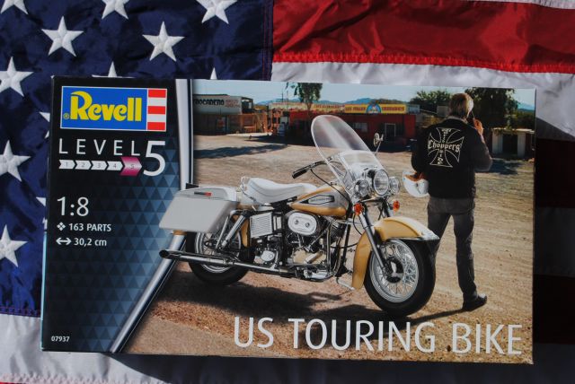 Revell 07937 US TOURING BIKE