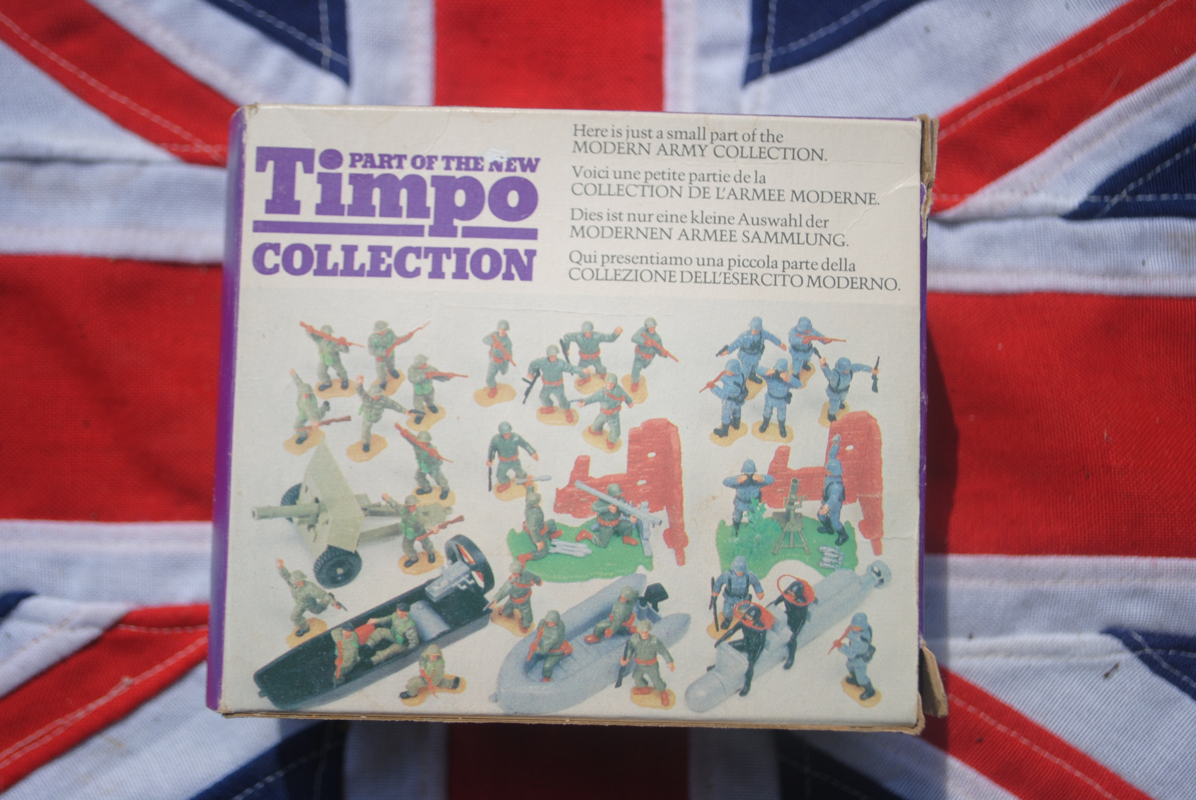 Timpo Toys 768 Air Patrol Boat with 2 man Crew and 2 British Soldiers 'Modern Army Collection' 