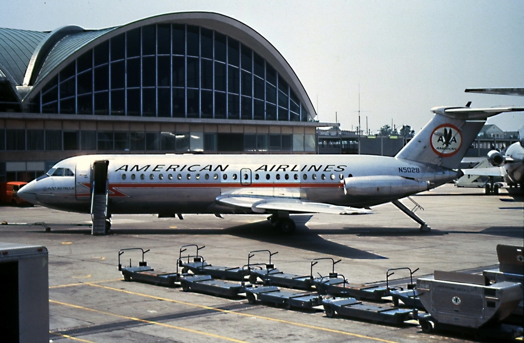 Pilot's Station 952 BAC 1-11 American Airlines 