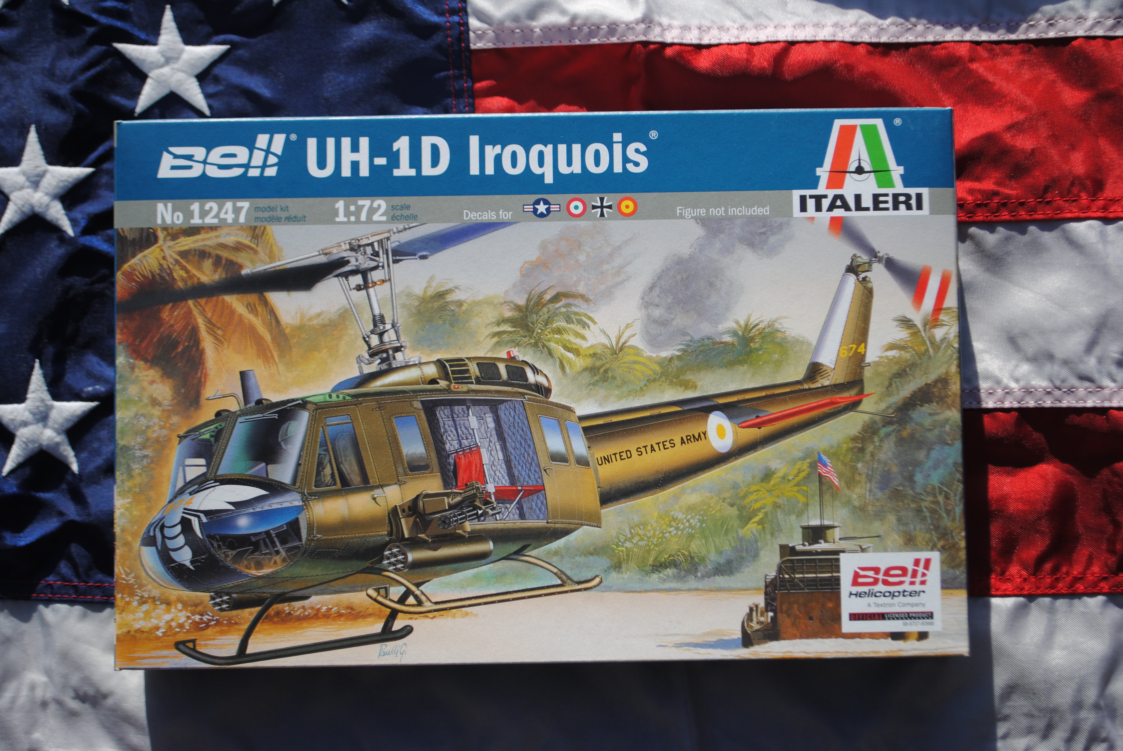 Italeri 1247 Bell UH-1D Iroquois