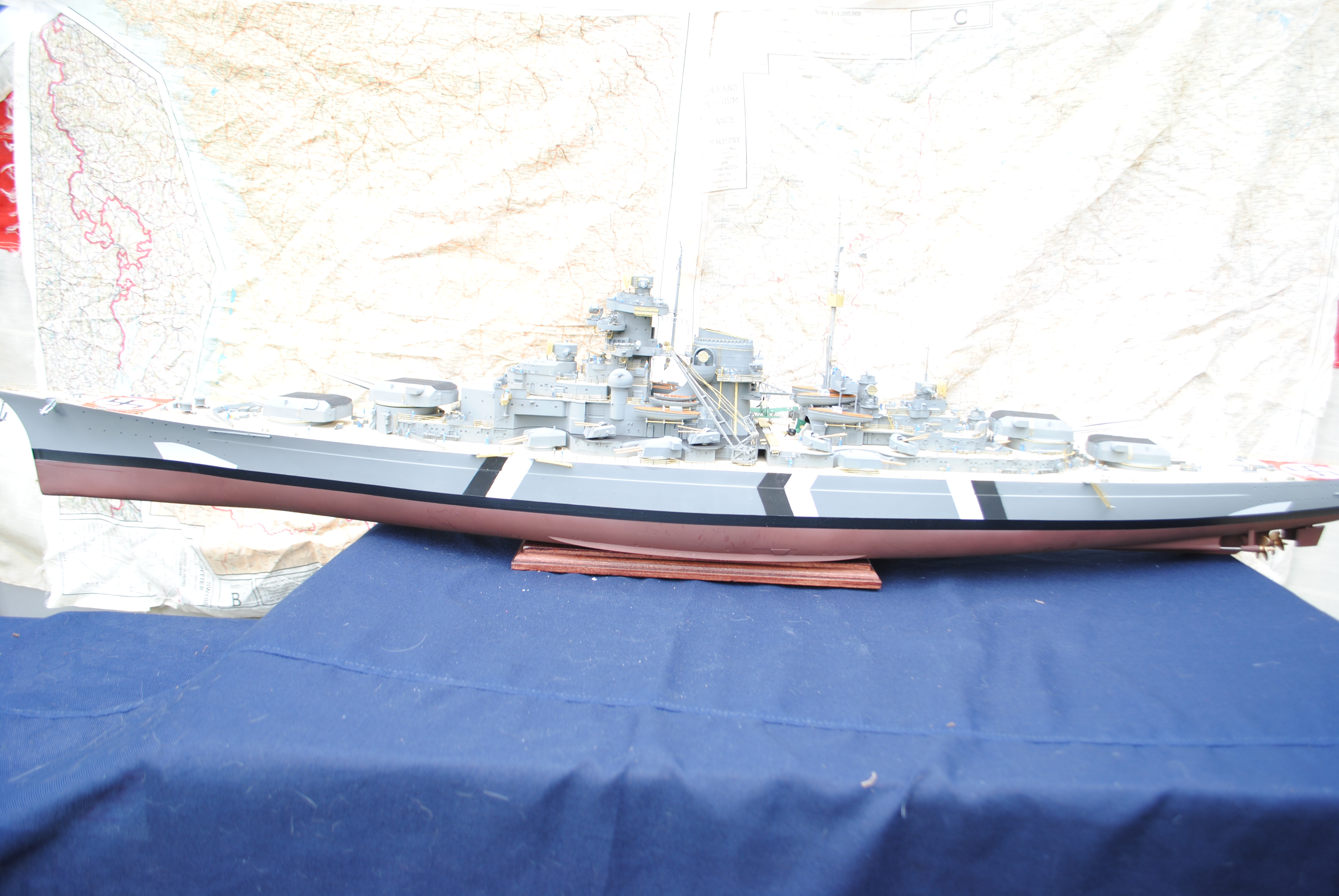 Trumpeter 03702 Bismarck Kriegsmarine Battleship 'built for display'