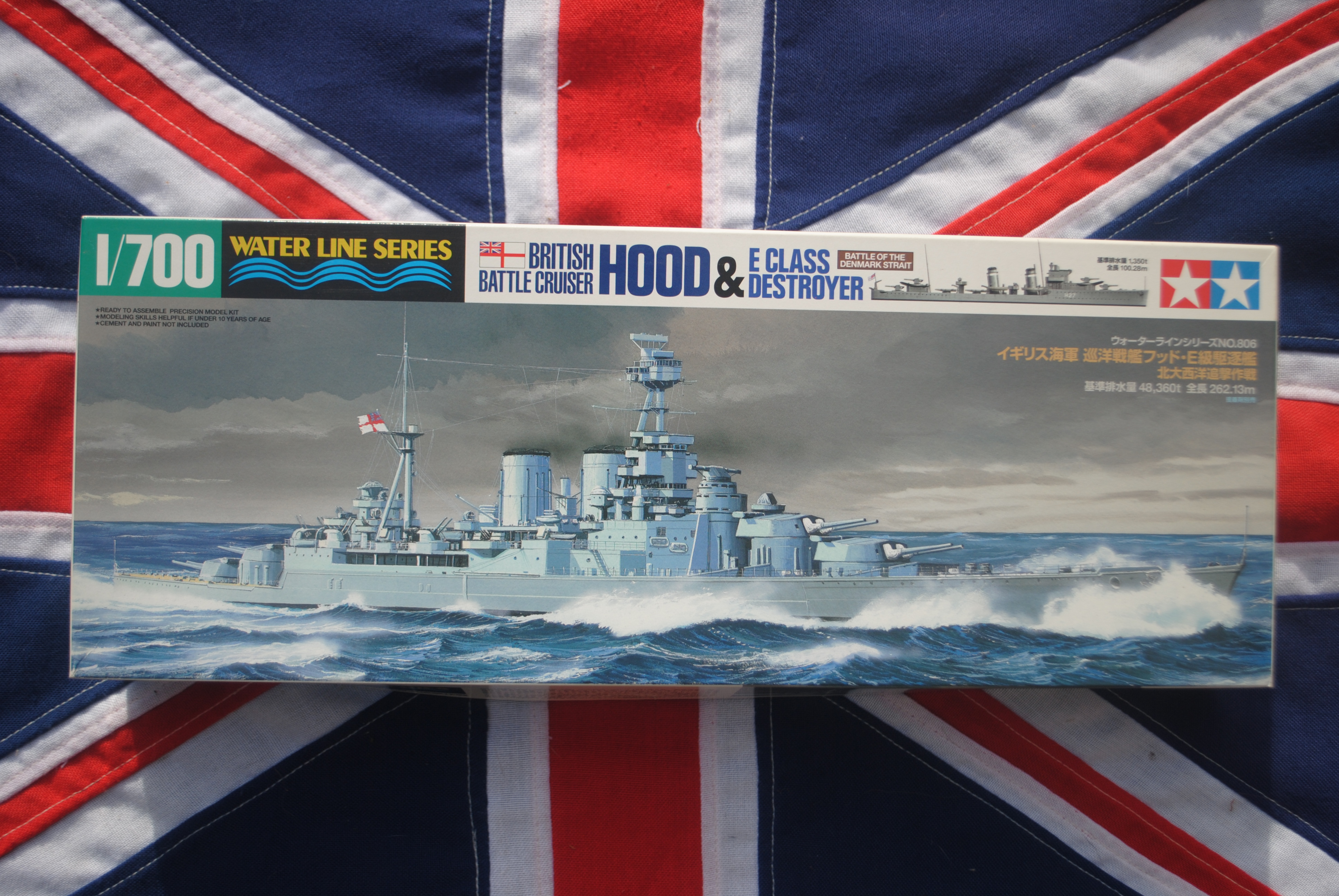 Tamiya 31806 British Battle Cruiser Hood & E Class Destroyer Battle of the Denmark Strait