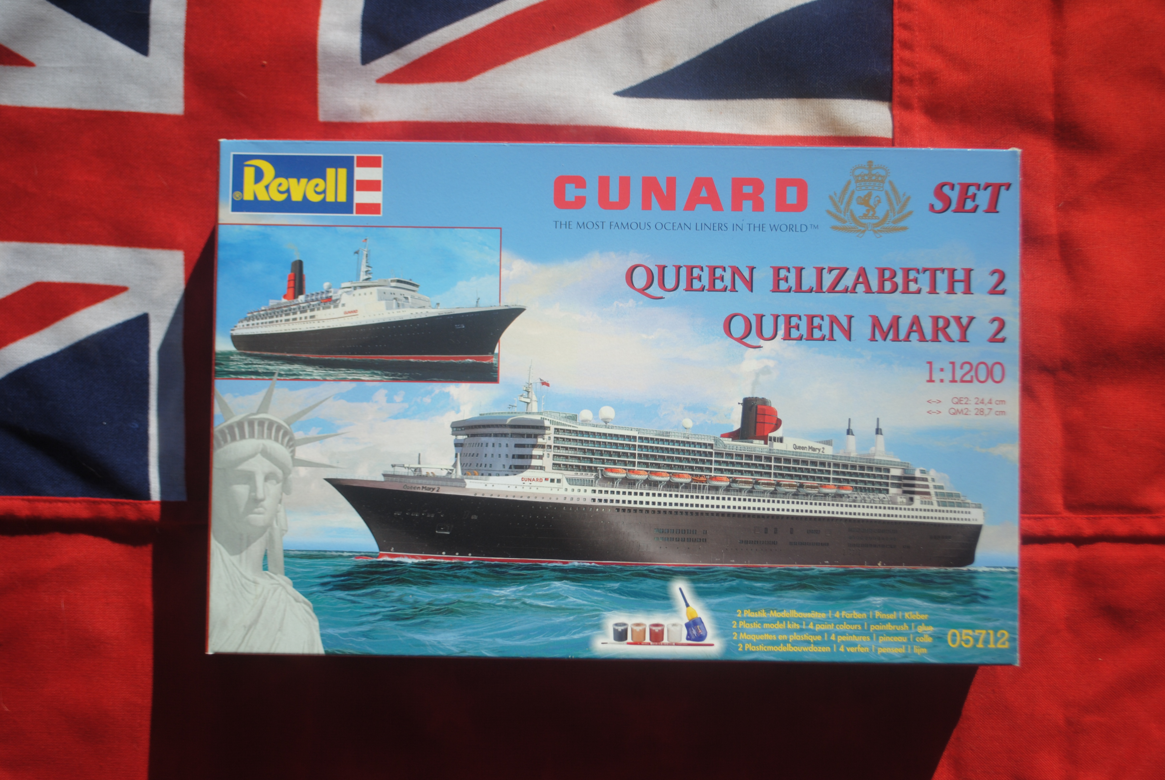 Revell 05712 Cunard Set Queen Mary 2 & Queen Elisabeth II