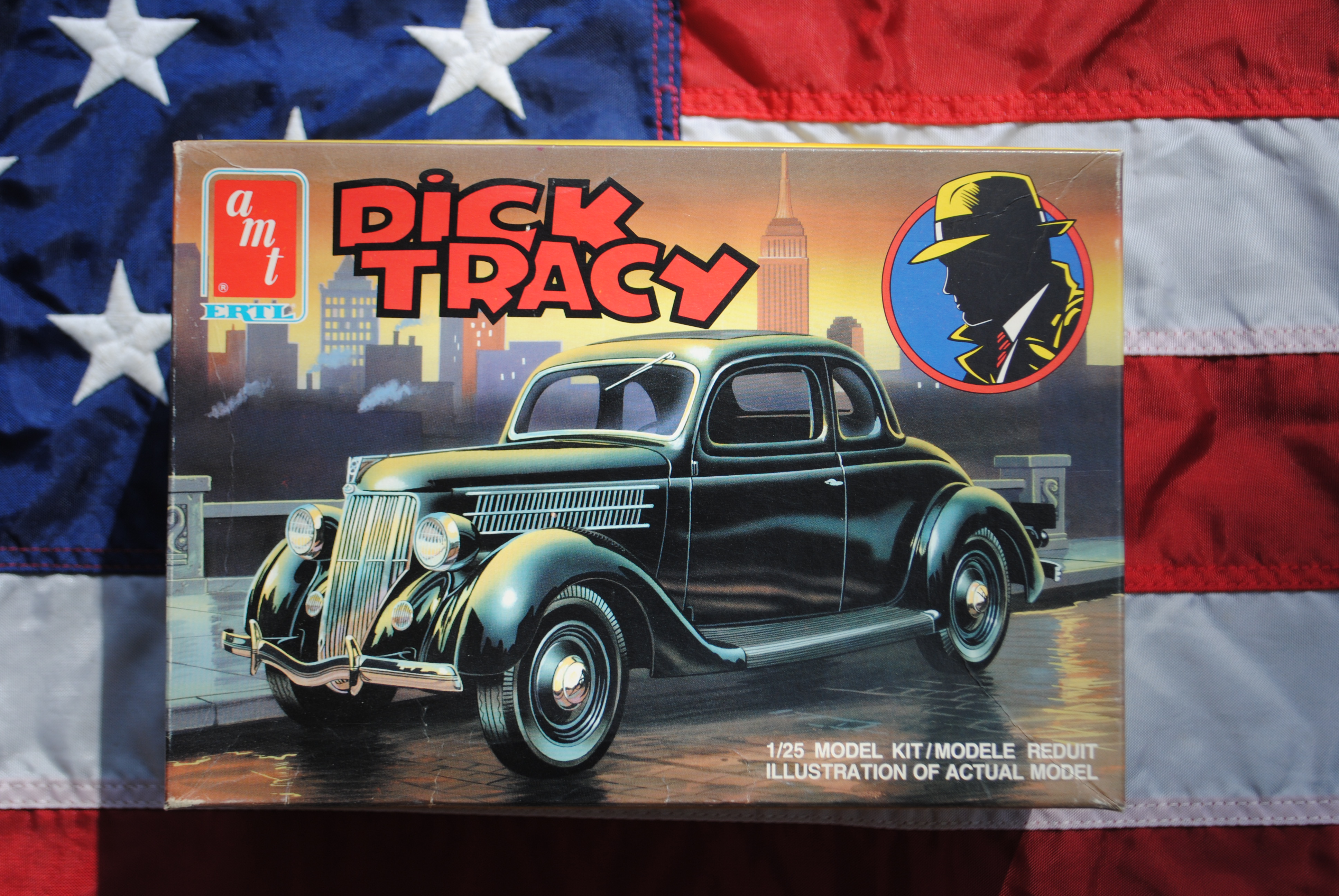 AMT/ERTL 6107 Dick Tracy 1936 Ford 5-Window Coupe