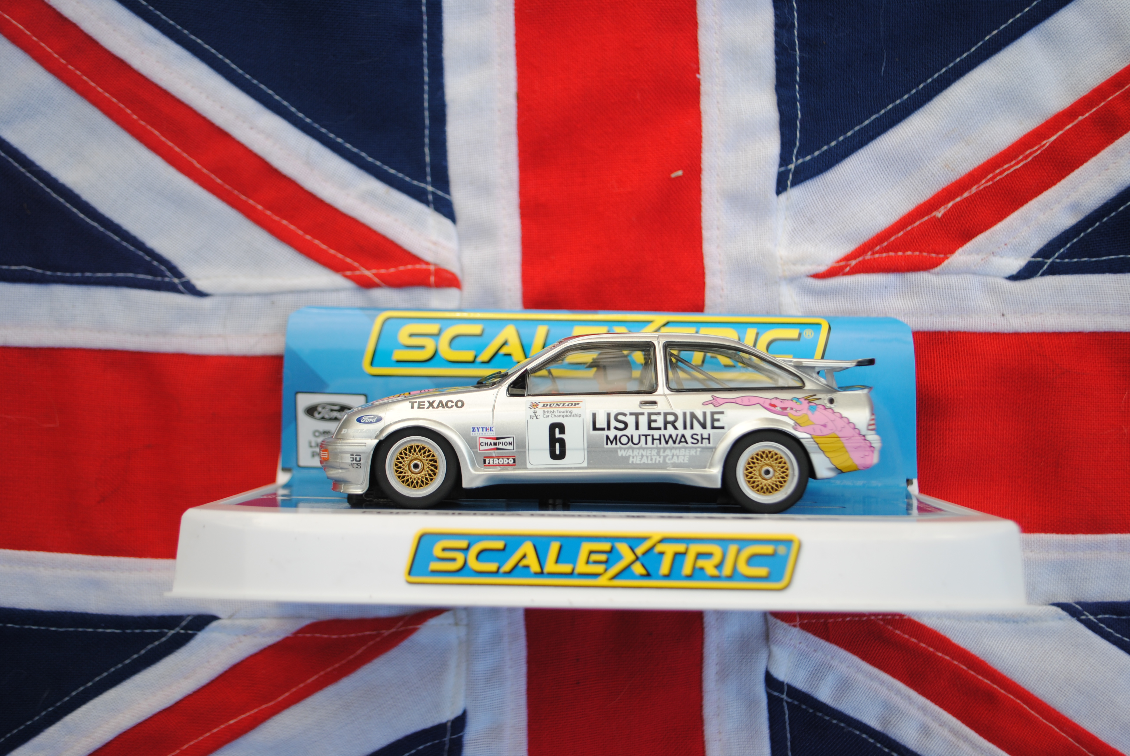 ScaleXtric C4146 Ford Sierra RS500 Listerine