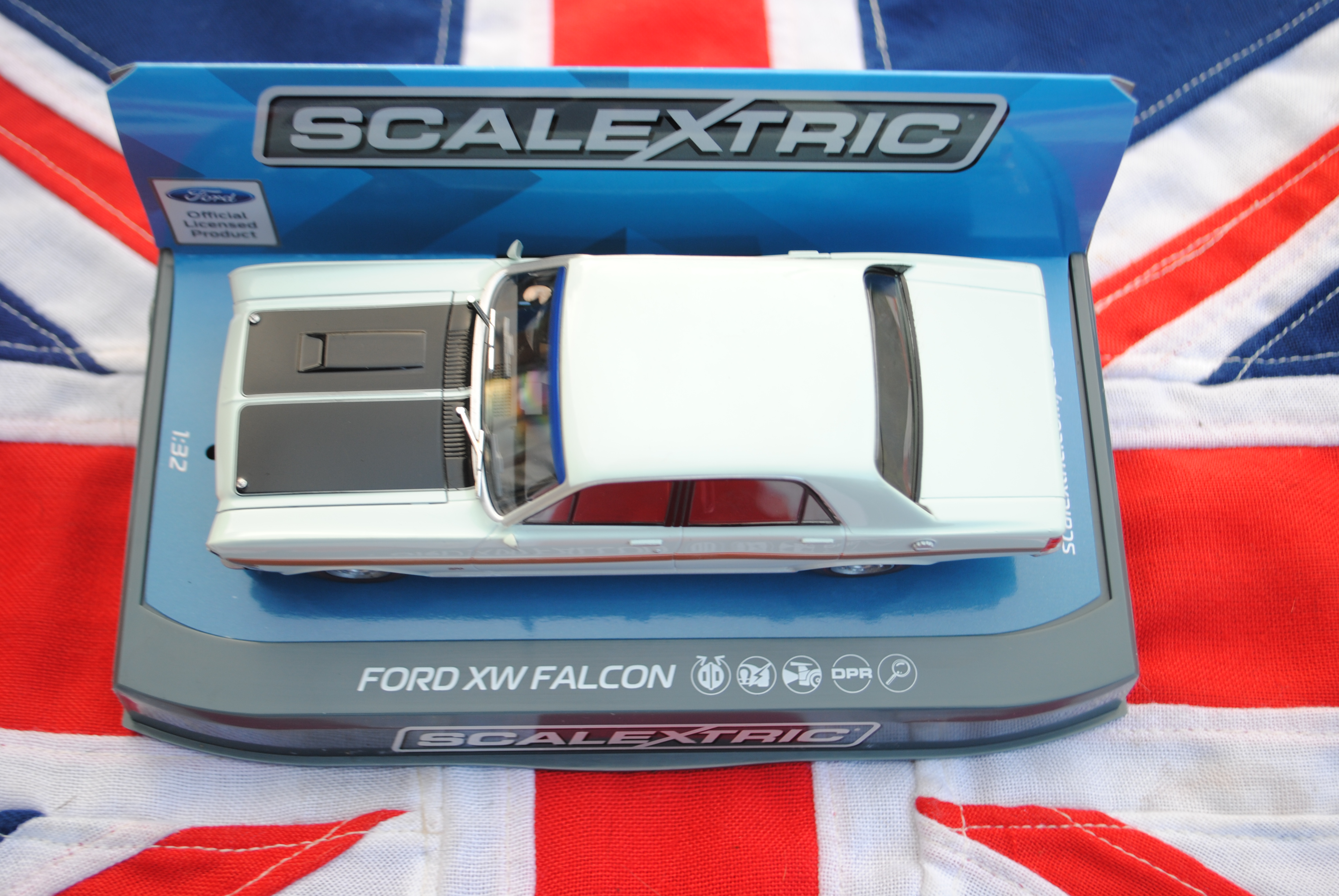 ScaleXtric C3986 Ford XW Falcon 'Diamond White'