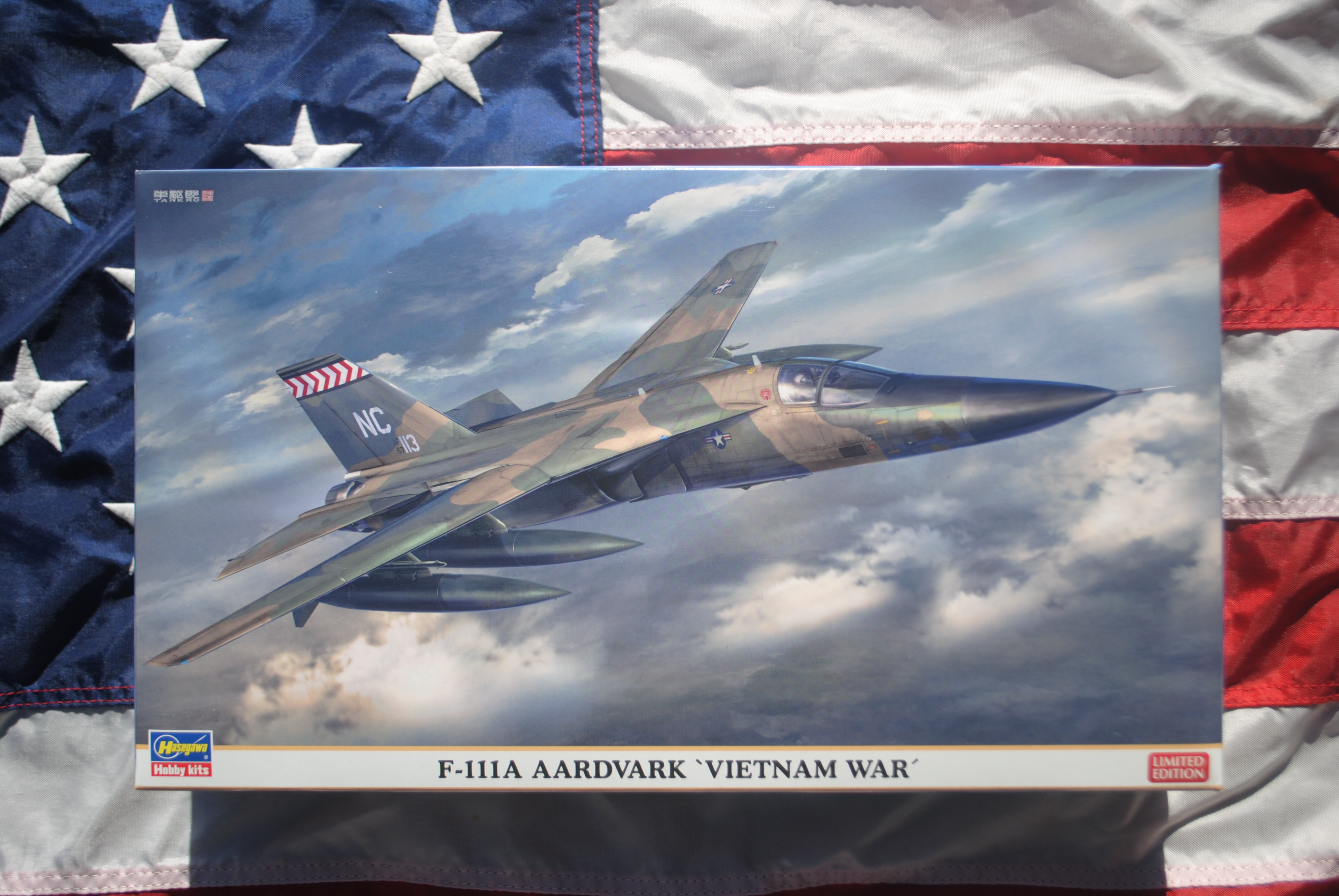 Hasegawa 02441 General Dynamics F-111A Aardvark `Vietnam War´ Limited Edition