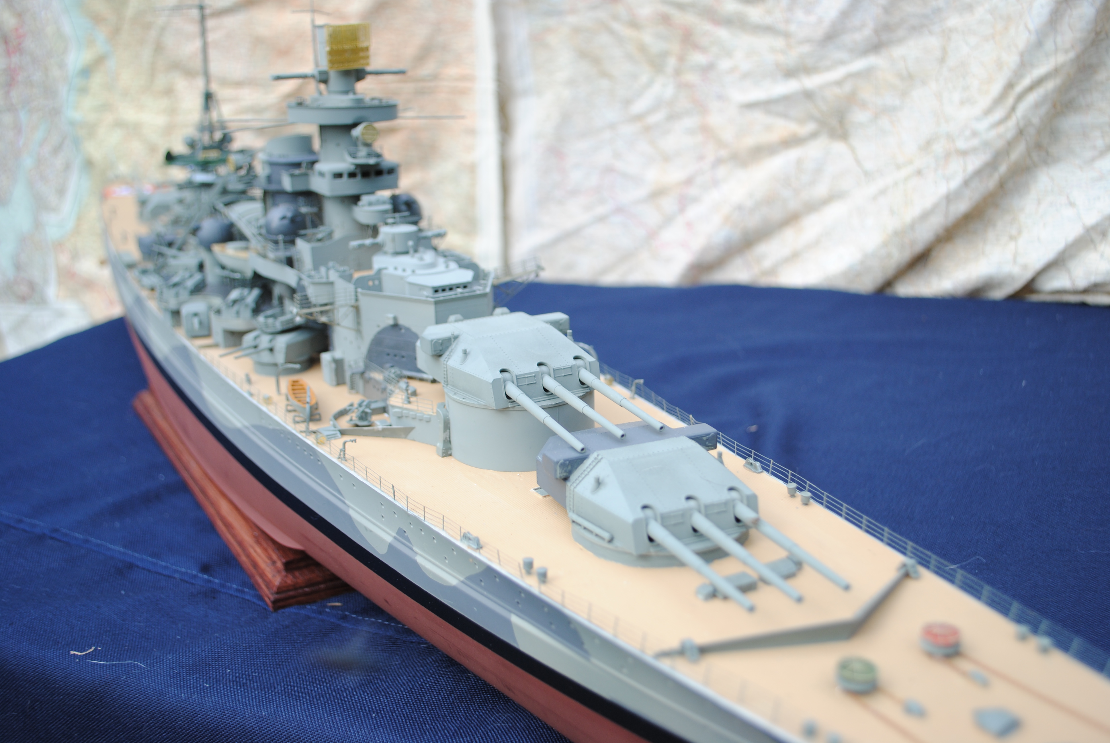 Trumpeter 03715 German Kriegsmarine Scharnhorst Battleship 'construit pour l'affichage'