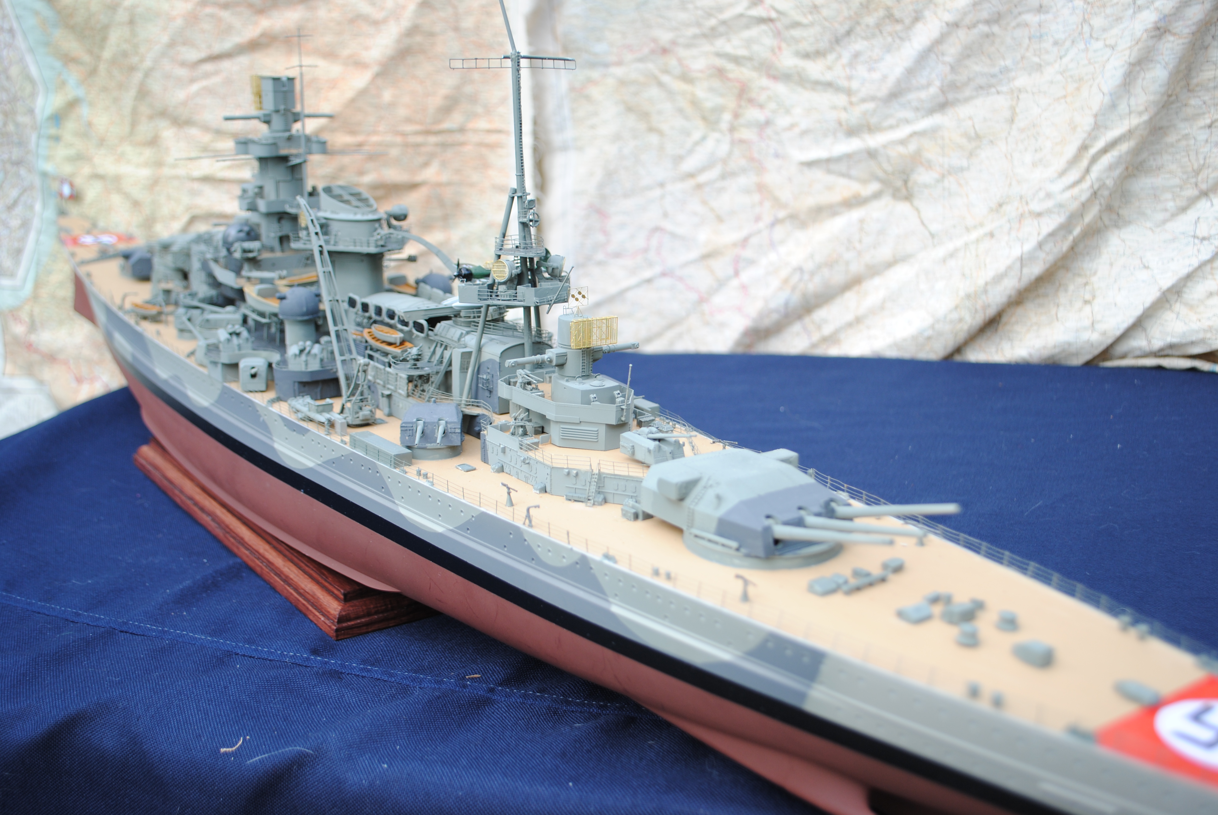 Trumpeter 03715 German Kriegsmarine Scharnhorst Battleship 'built for display'