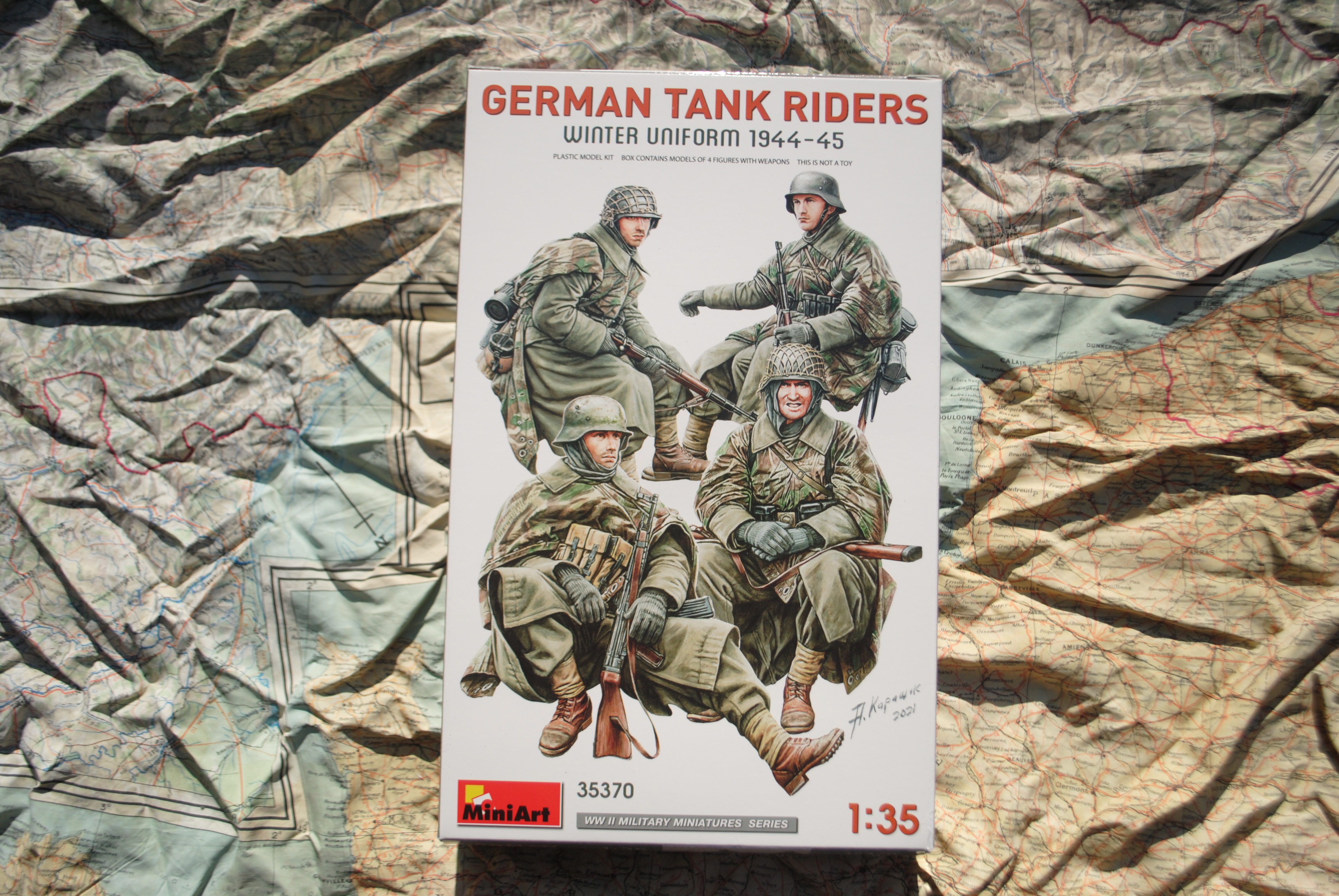 MiniArt 35370 German Tank Riders Winter Uniform 1944-45