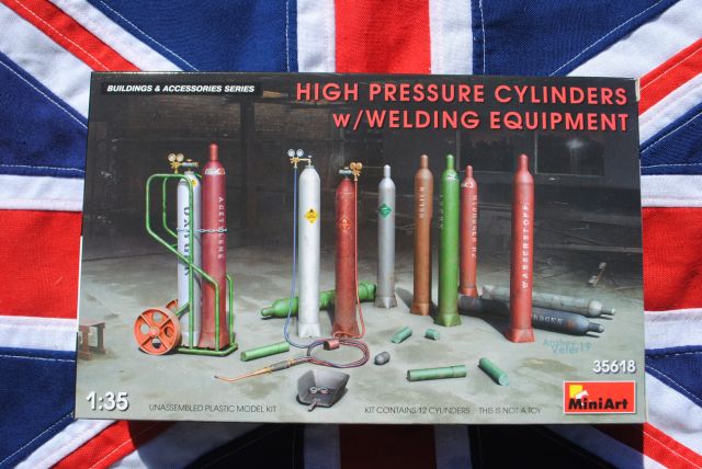 Mini Art 35618 High Pressure Cylinders with Welding Equipment