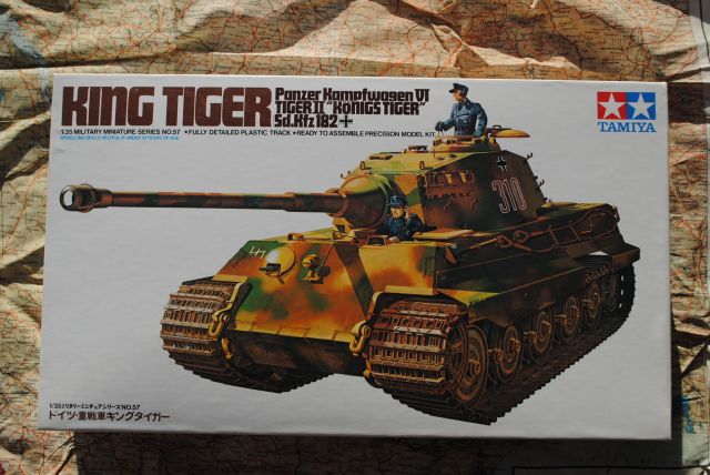 Tamiya 35057 KING TIGER Panzerkampfwagen VI TIGER II Sd.Kfz.182