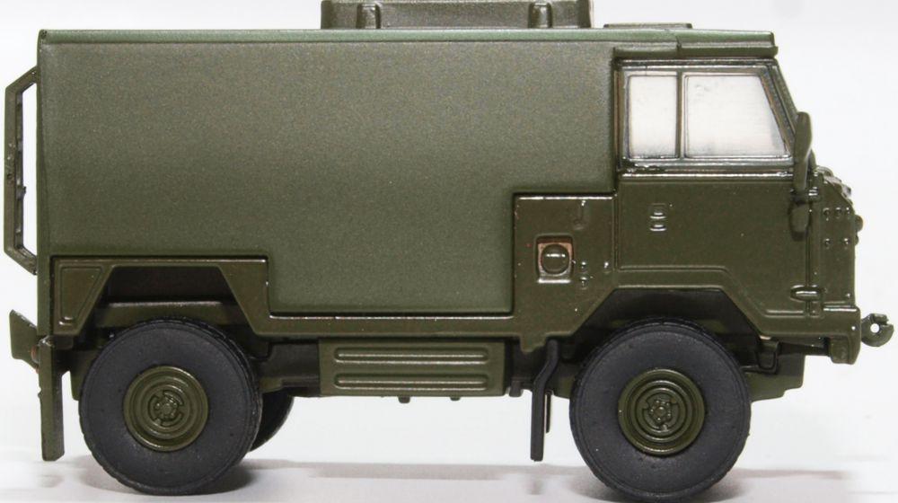 Oxford 76LRFCS002 Land Rover FC 'Signals' NATO Green