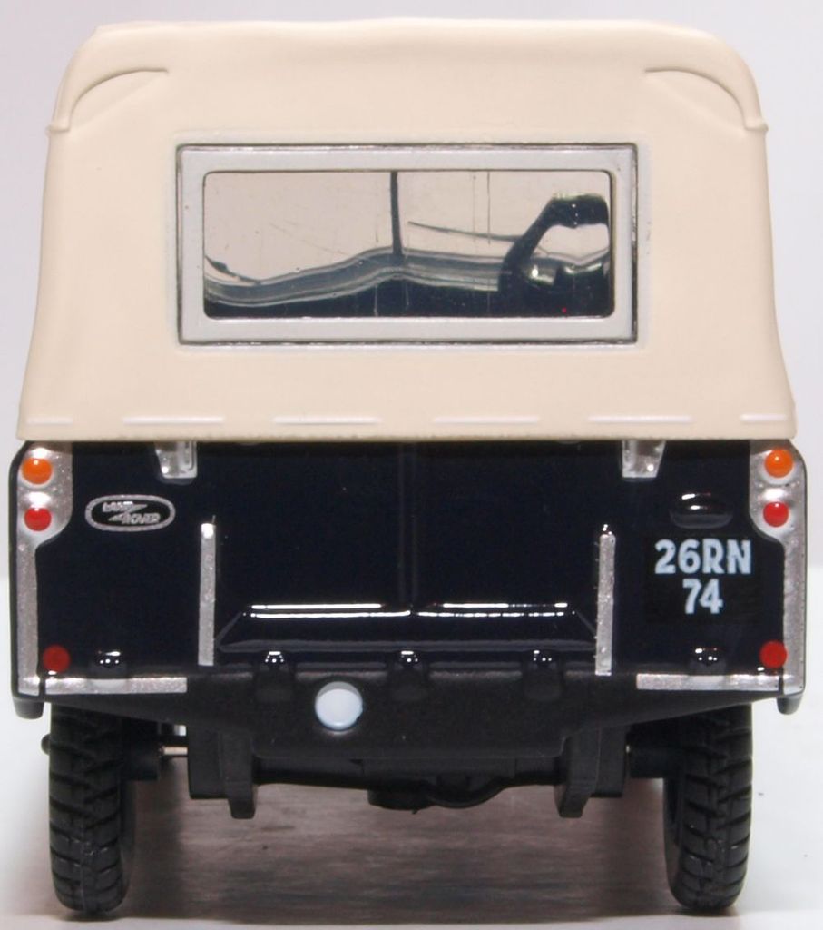Oxford 76LRR3S004 Land Rover Series III SWB Canvas 'Royal Navy'