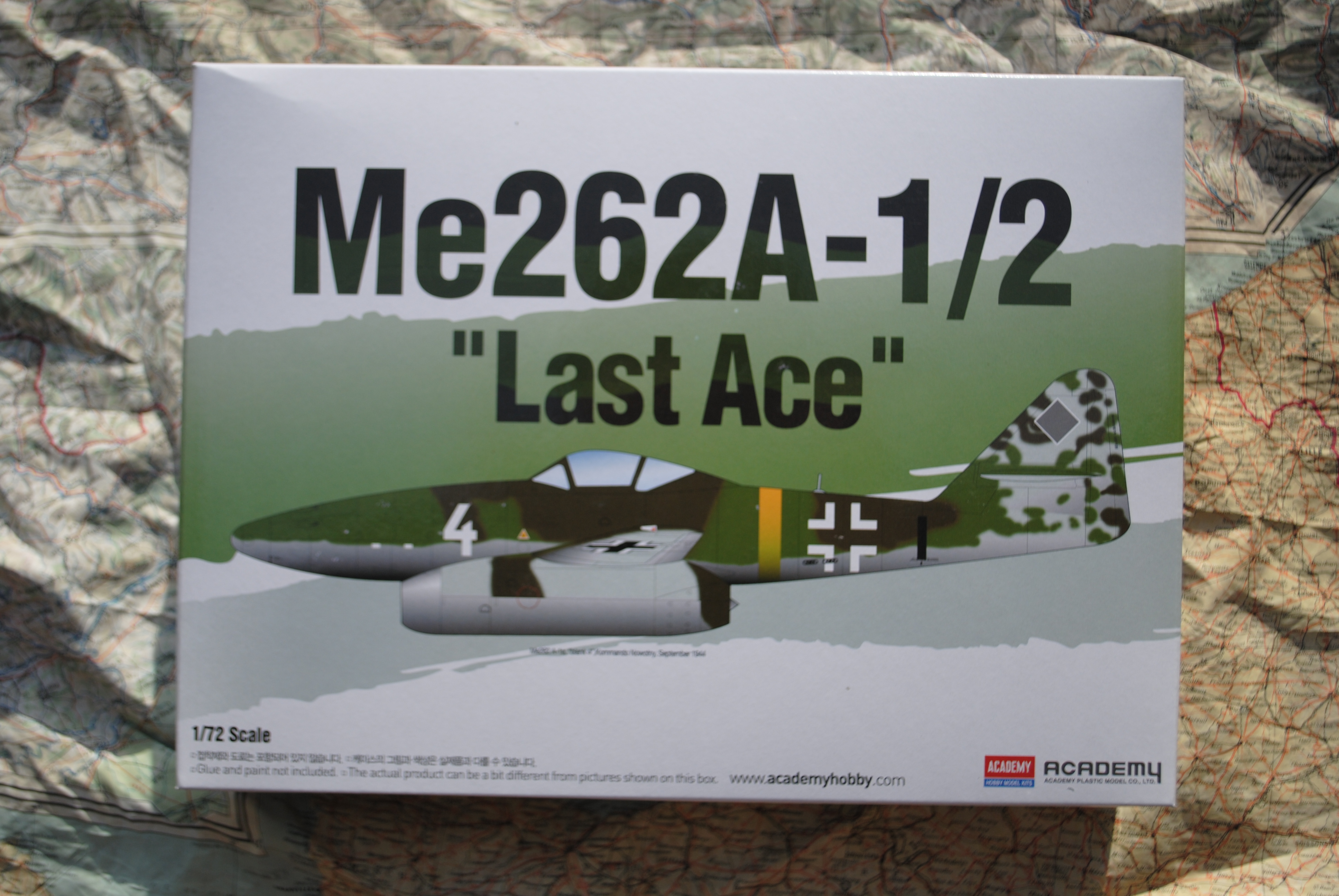 Academy 12542 Messerschmitt Me262A-1/2 