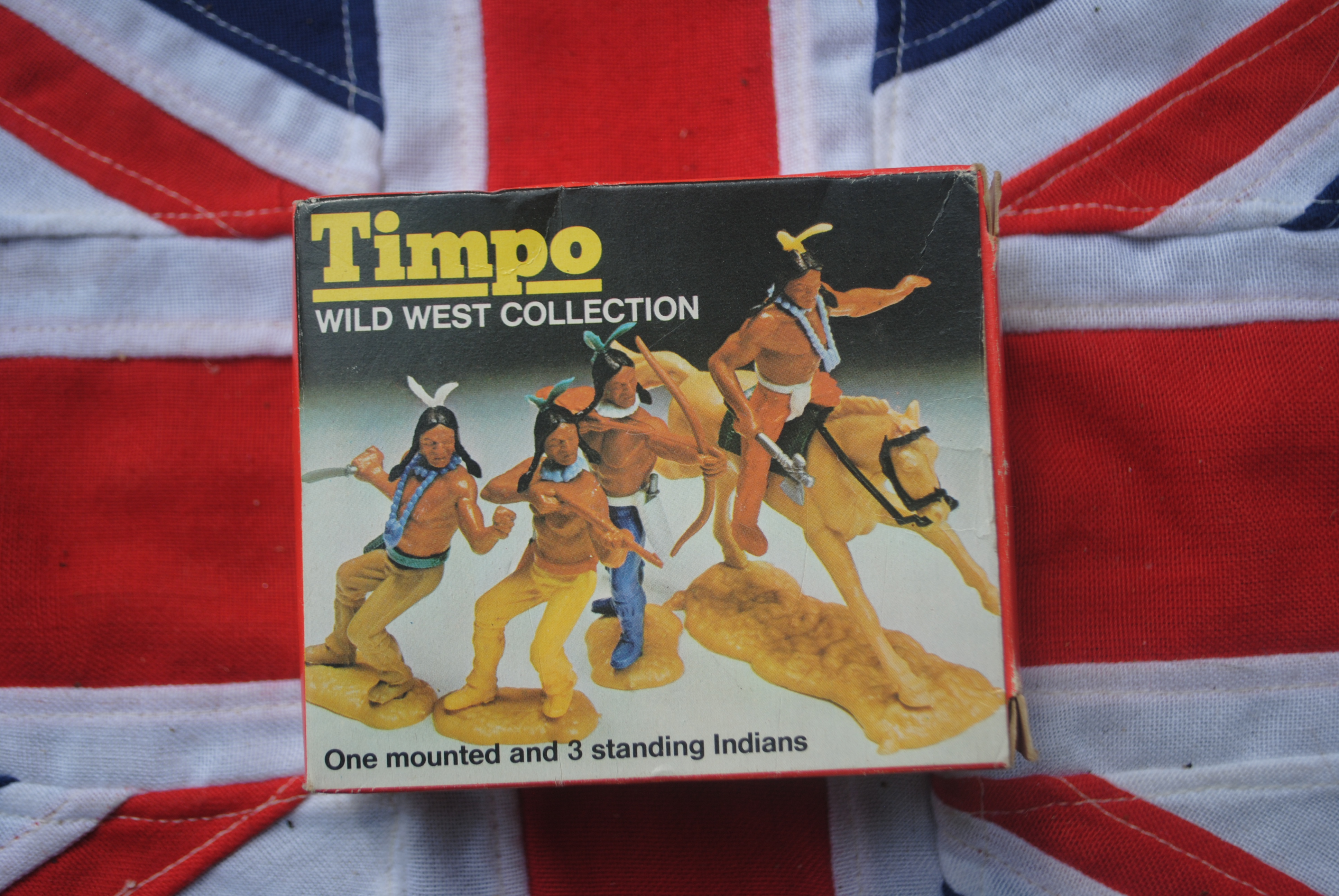 Timpo Toys 703 One mounted and 3 Standing Indians 'Wild West Collection'