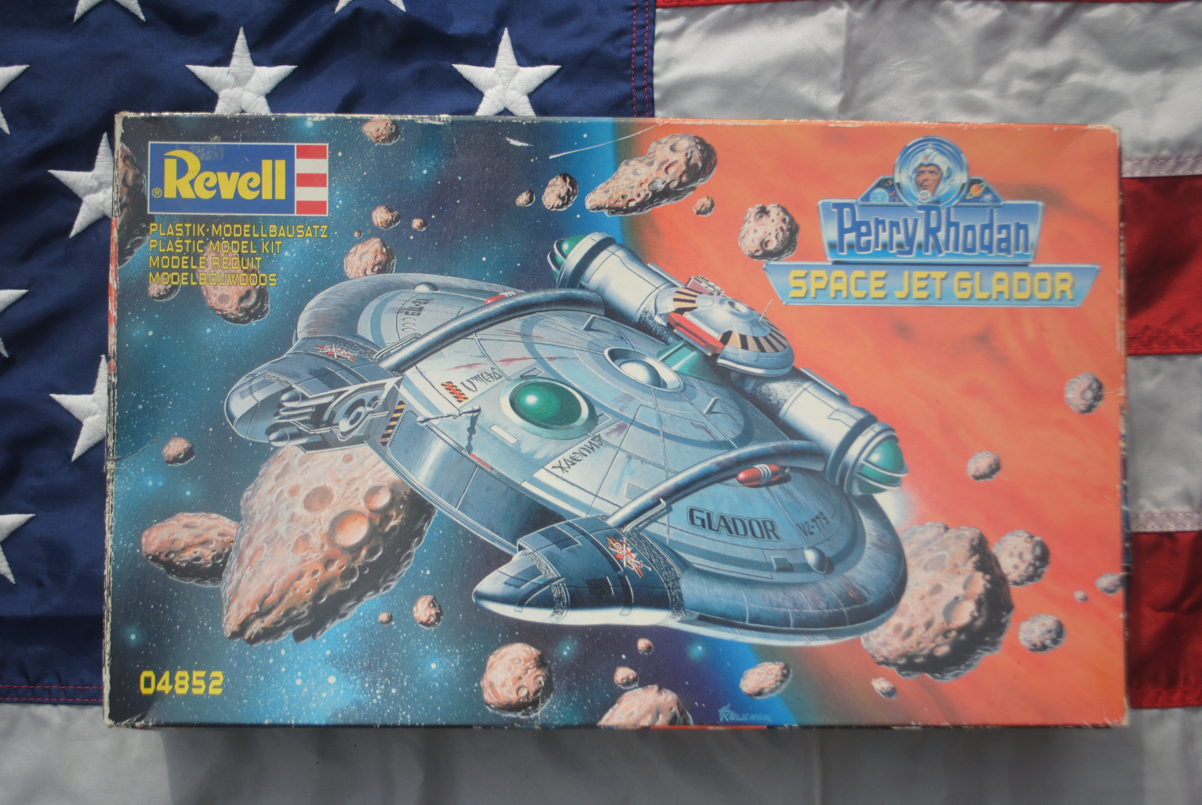 Revell 04852 Perry Rhodan Space Jet Glador