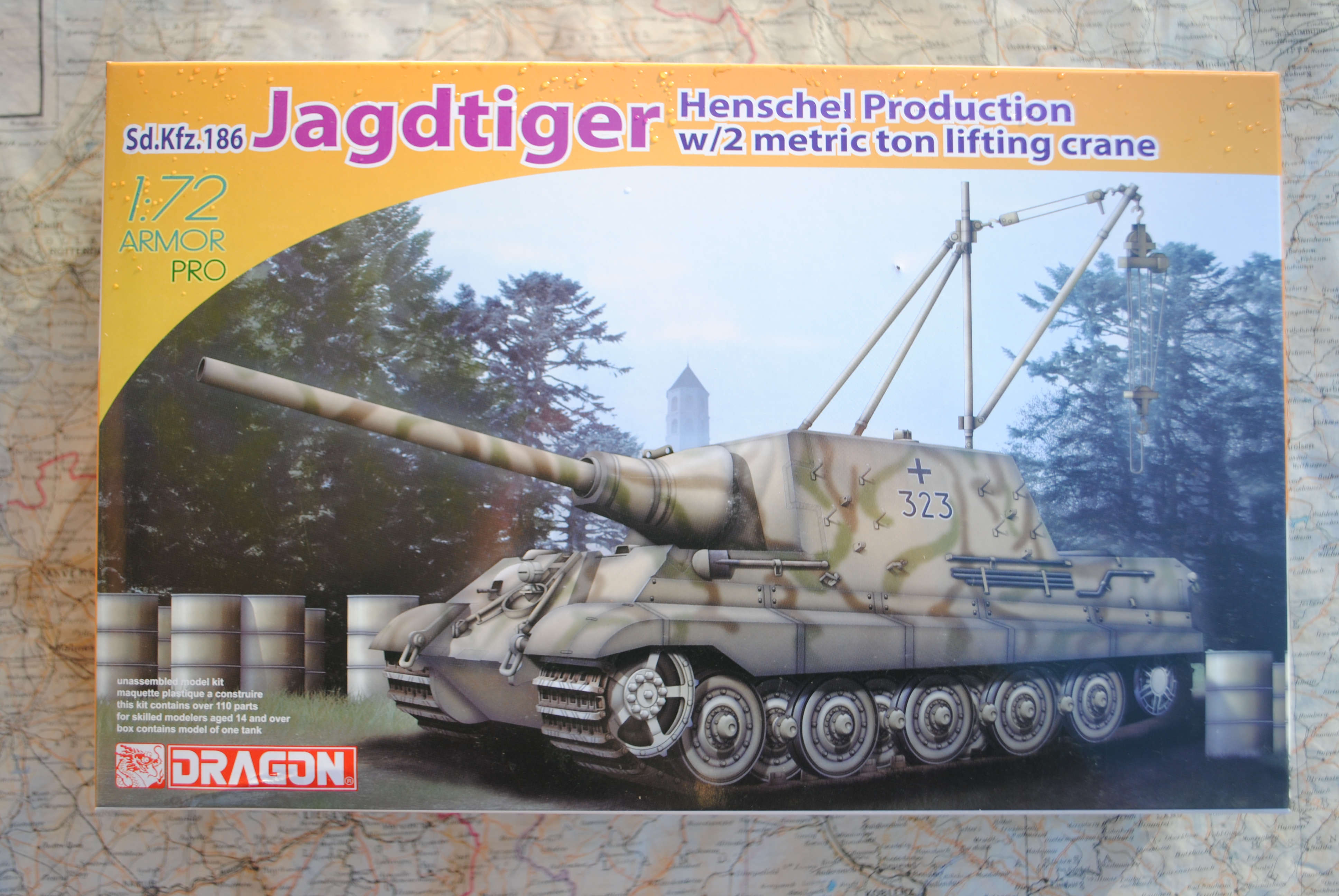 Dragon 7345 Sd.Kfz. 186 Jagdtiger Henschel Production with 2 metric ton lifting crane