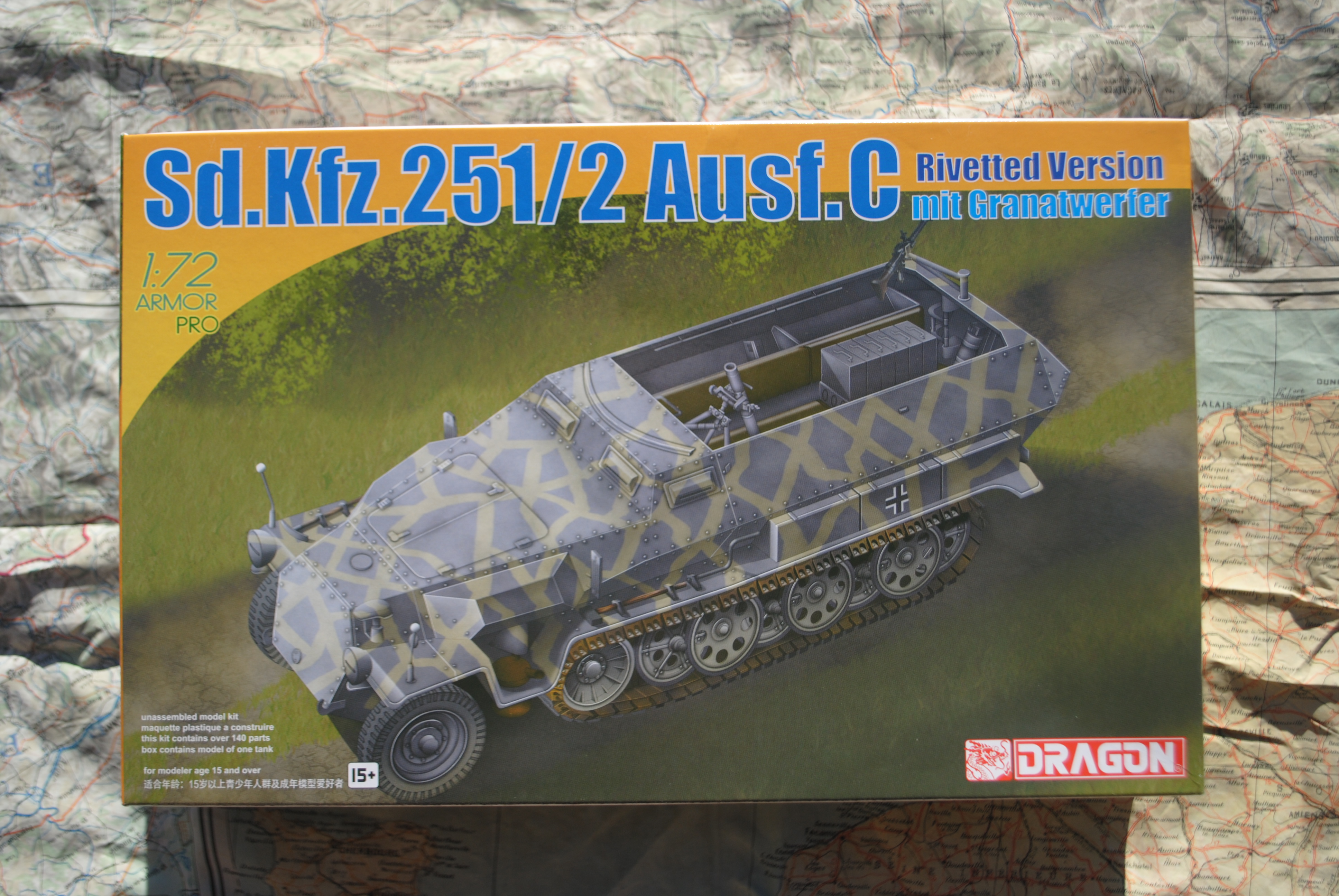 Dragon 7308 Sd.Kfz.251/2 Ausf.C Rivetted Version mit Granatwerfer