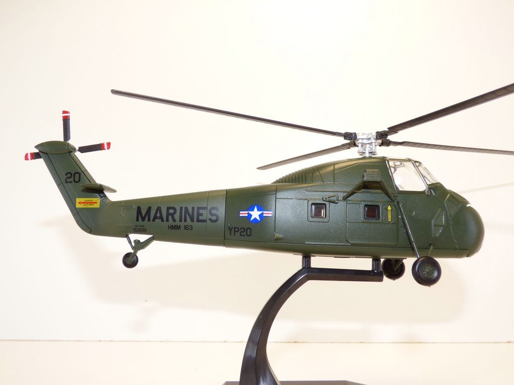 ATLAS 22960 Sikorsky Aircraft UH-34D 'Seahorse'