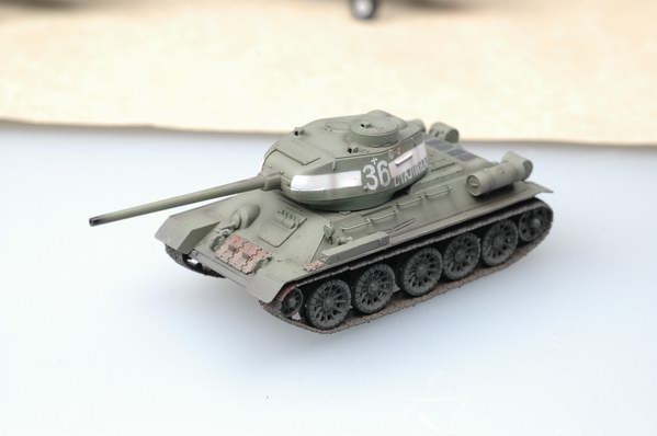 Easy Model 36270 T34/85 Soviet Tank - grootste modelbouwwinkel van Europa