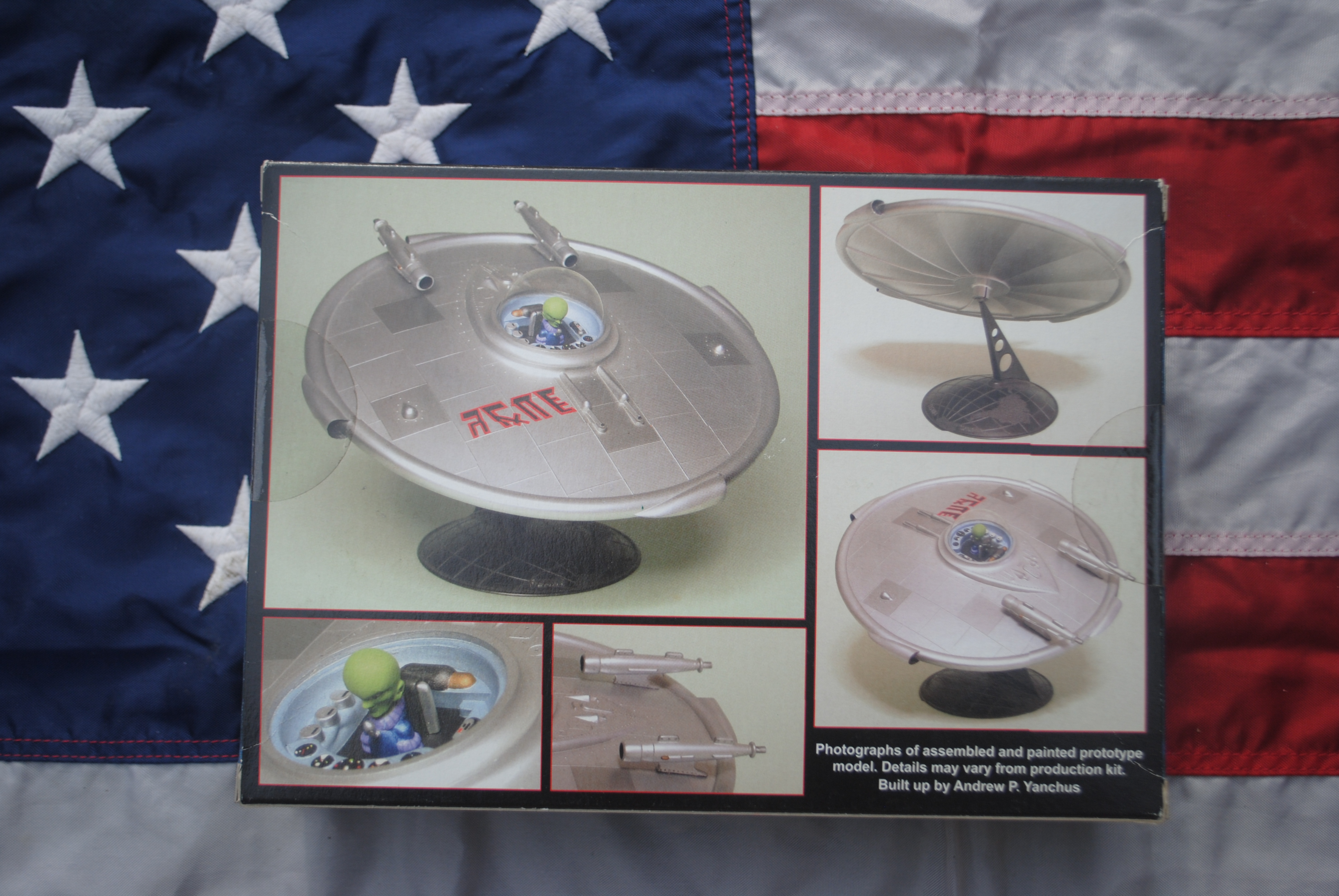 Atlantis AMC-1003 UFO Flying Saucer