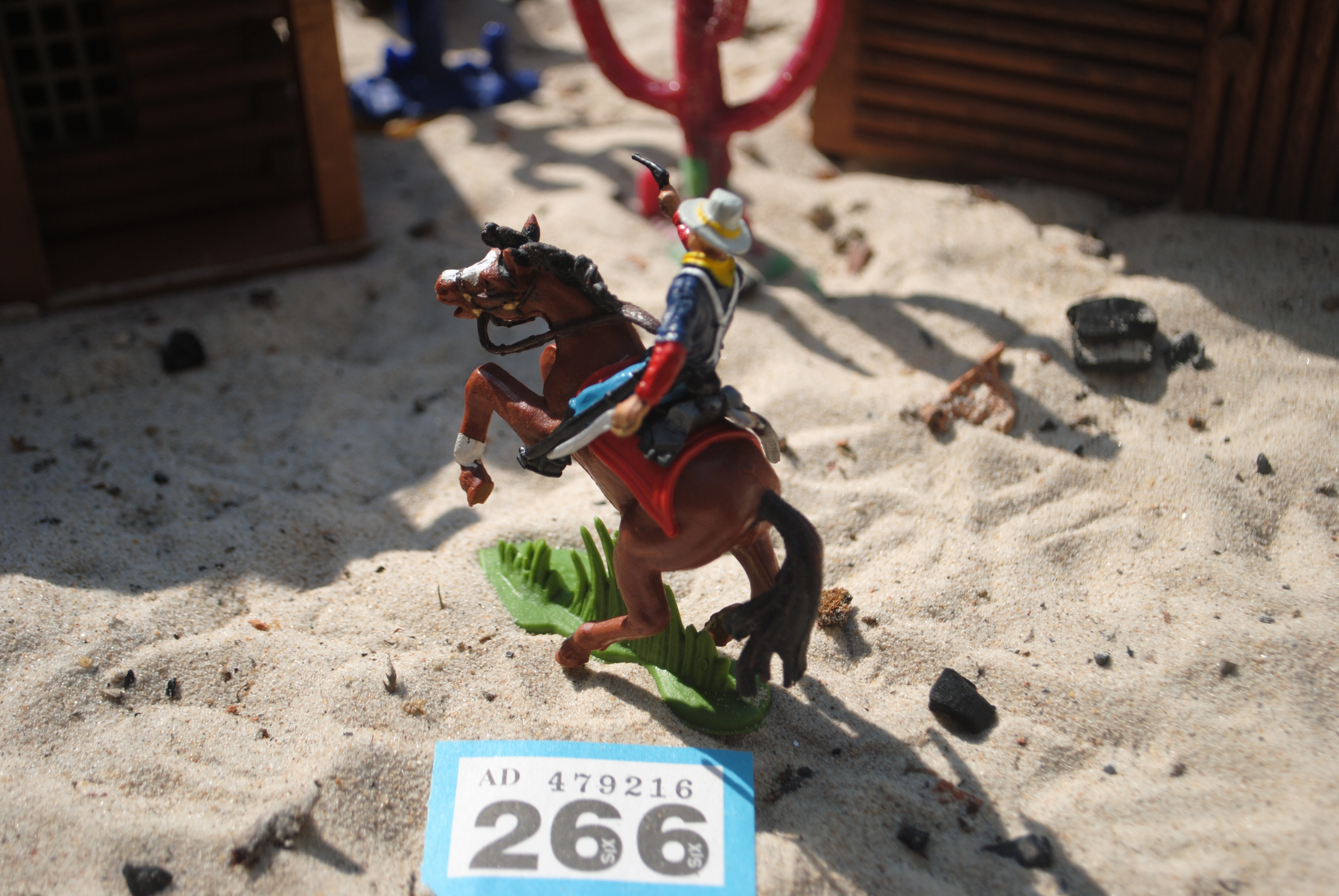 Britains Toys B.266 US 7th Cavalry Soldier Riding 'Indian Wars'