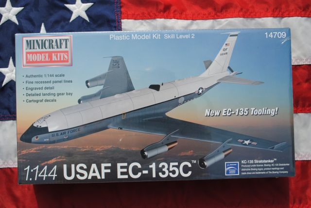 Minicraft 14709 USAF Boeing EC-135C