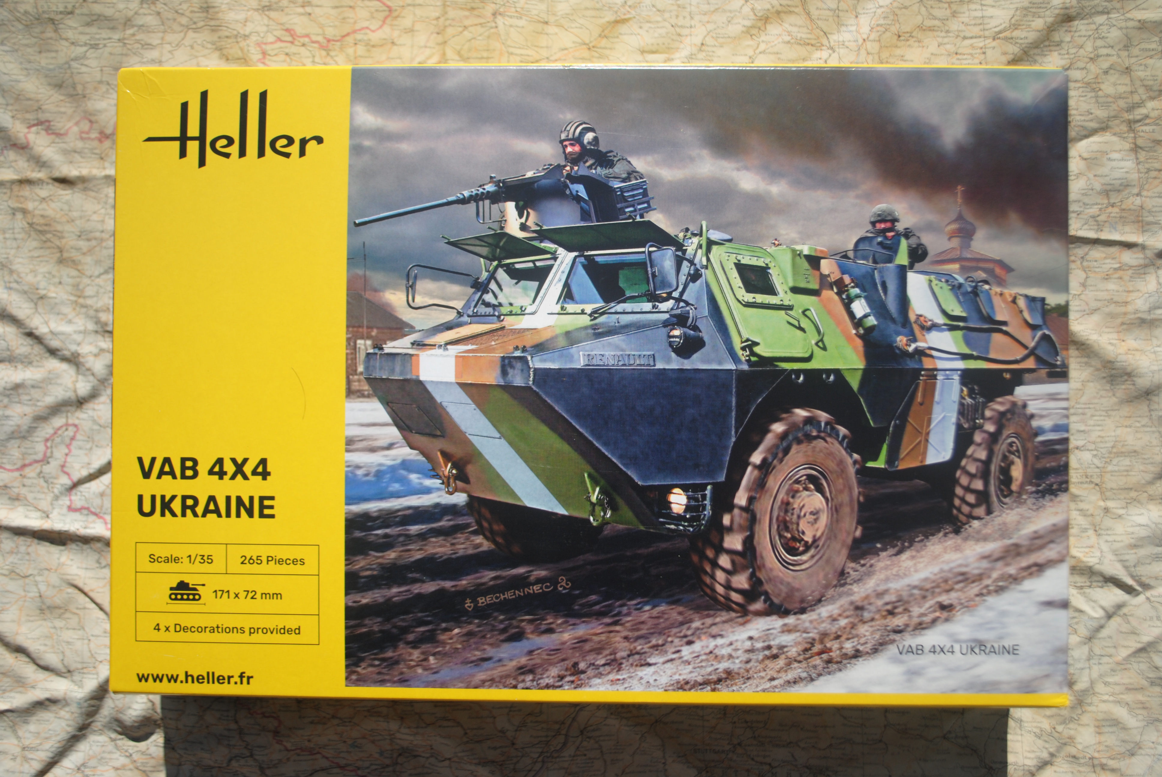 Heller 81130 VAB 4x4 Ukraine