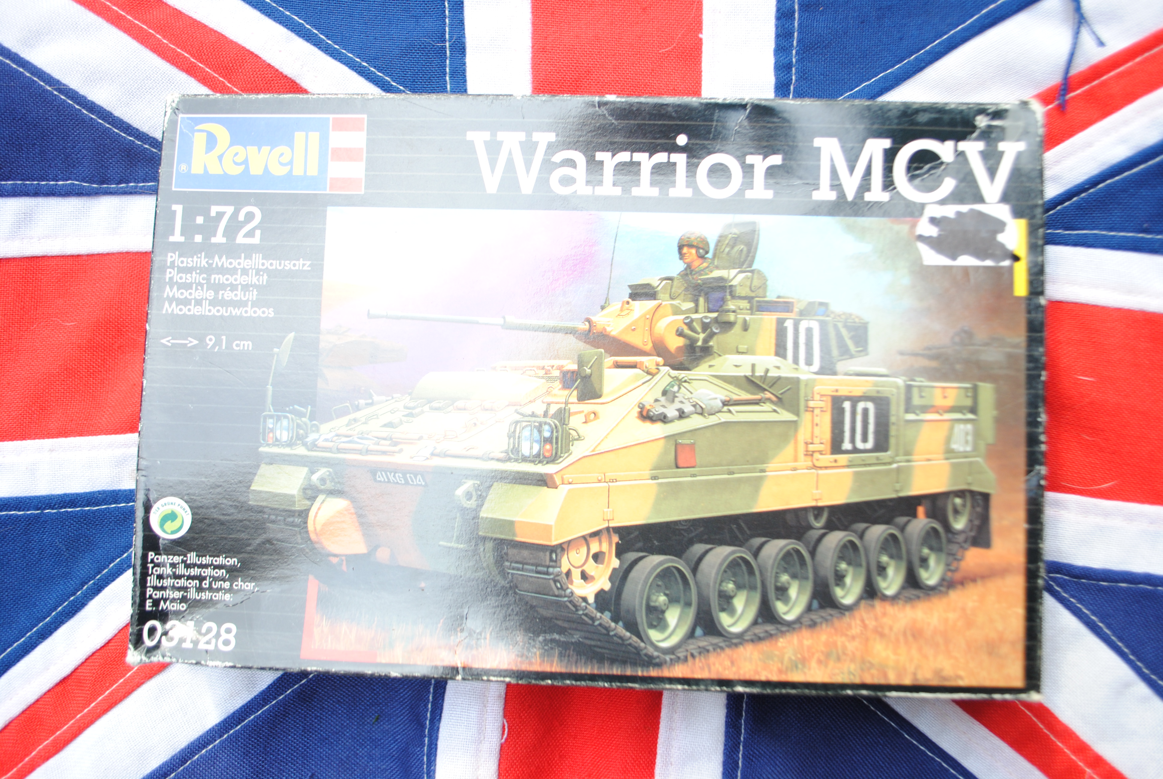 Revell 03128 Warrior MCV