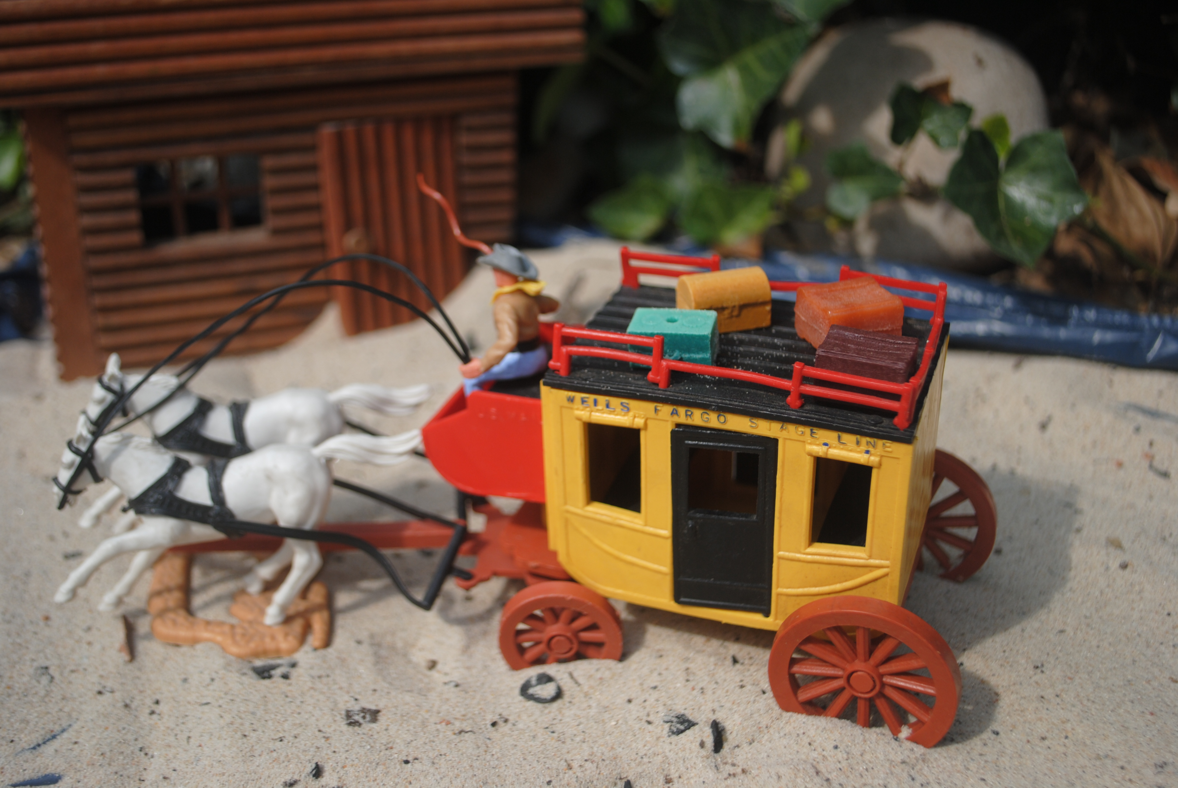 Timpo Toys G.306 Wells Fargo Stagecoach with coachman, 2nd version