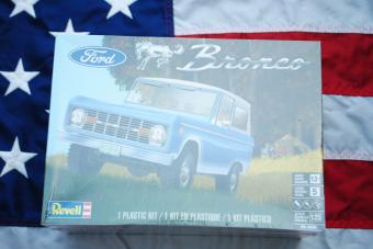 images/productimages/small/1973-ford-bronco-revell-85-4320-doos.jpg