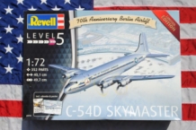 images/productimages/small/C-54D-SKYMASTER-70th-Anniversary-Berlin-Airlift-Revell-03910-doos.jpg