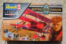 images/productimages/small/FOKKER-DR.I-RED-BARON-Revell-05778-doos.jpg