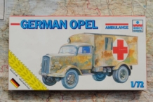 images/productimages/small/GERMAN-OPEL-BLITZ-AMBULANCE-ESCI-8342-doos.jpg