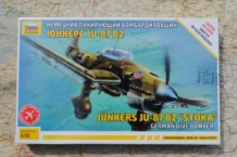 images/productimages/small/Junkers-Ju-87-B2-STUKA-German-Dive-Bomber-Zvezda-7306-doos.jpg