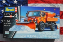 images/productimages/small/Mercedes-Benz-UNIMOG-U-1300-L-WINTERDIENST-Revell-07438-doos.jpg