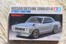 images/productimages/small/NISSAN-SKYLINE-2000GT-R-Street-Custom-Tamiya-24335-doos.jpg