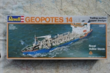 images/productimages/small/Royal-Volker-Stevin-GEOPOTES-14-Trailing-suction-hopper-dredger-Revell-5222-doos.jpg